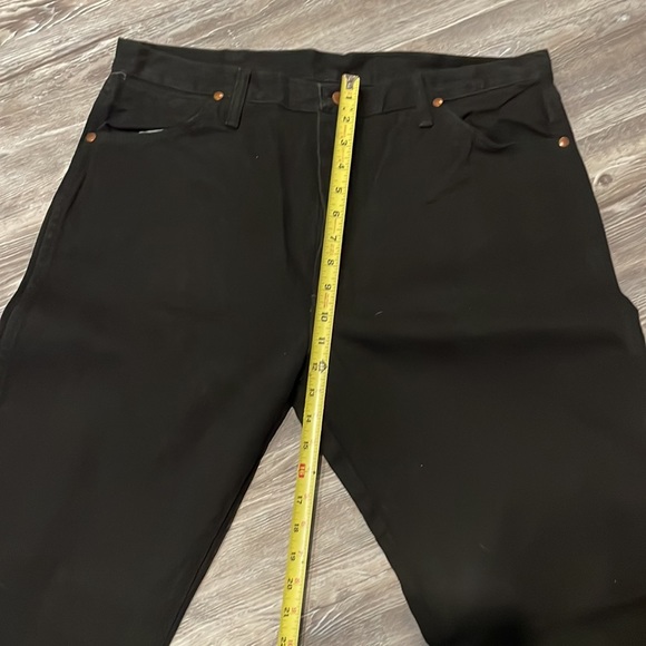 Wranglers Men’s 37x32 13MWZ Cowboy Cut Jeans - Picture 5 of 5